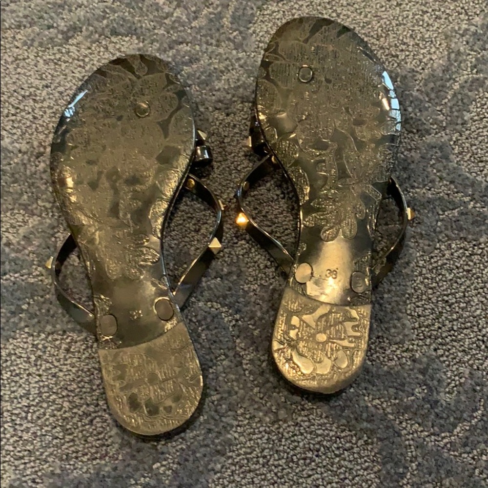 Studded flip flop - Picture 2 of 2